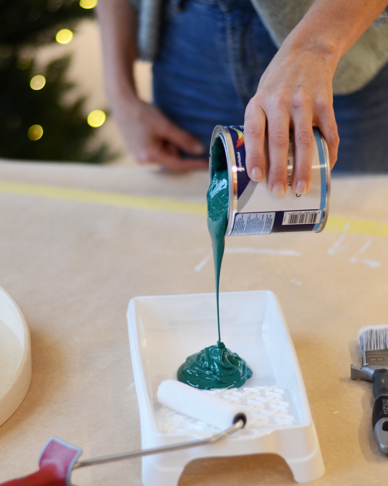 Verser de la peinture